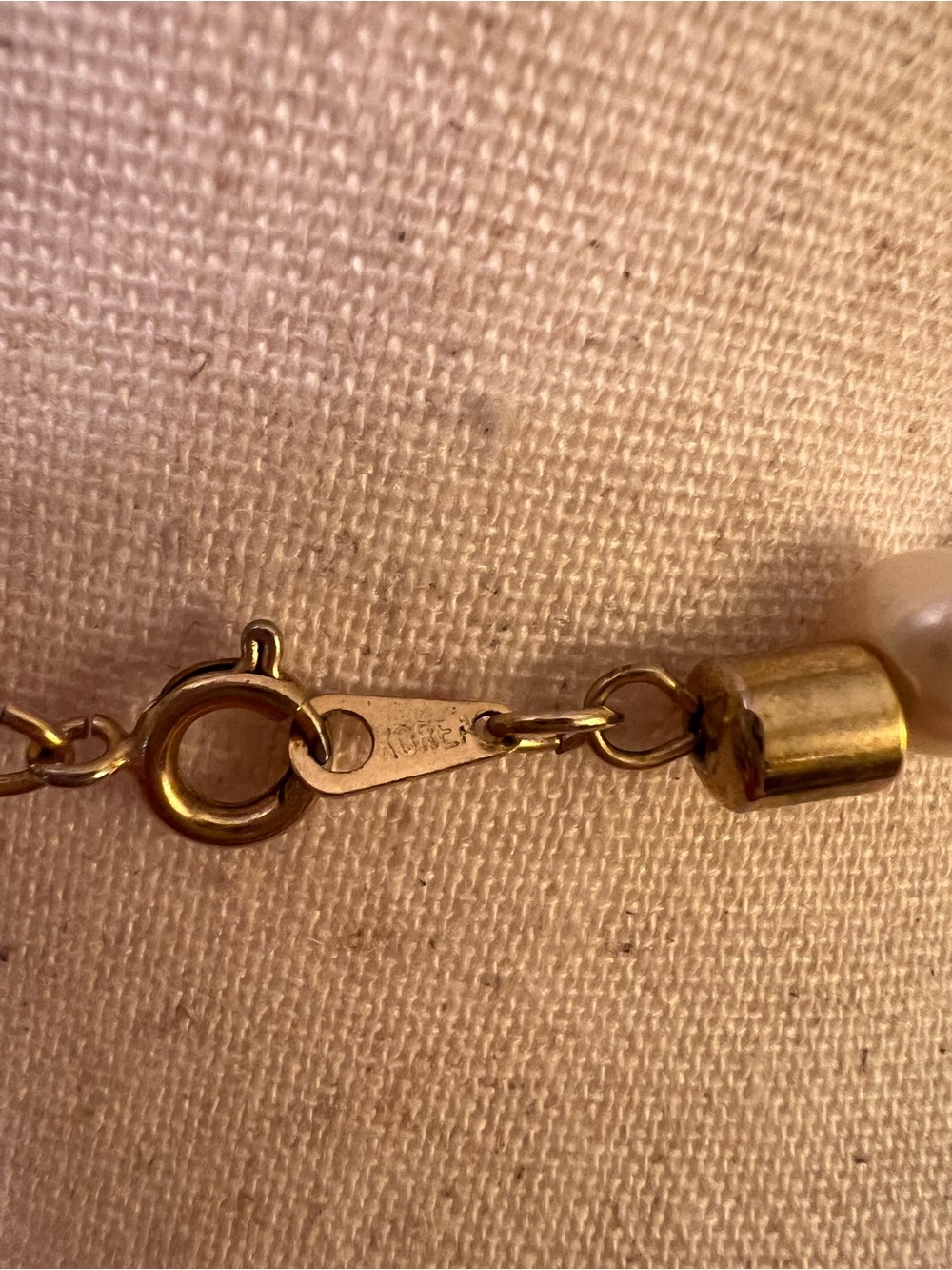 Vintage Signed Korea Classic Gold and Pearl Long Necklace - Picture 9 of 10